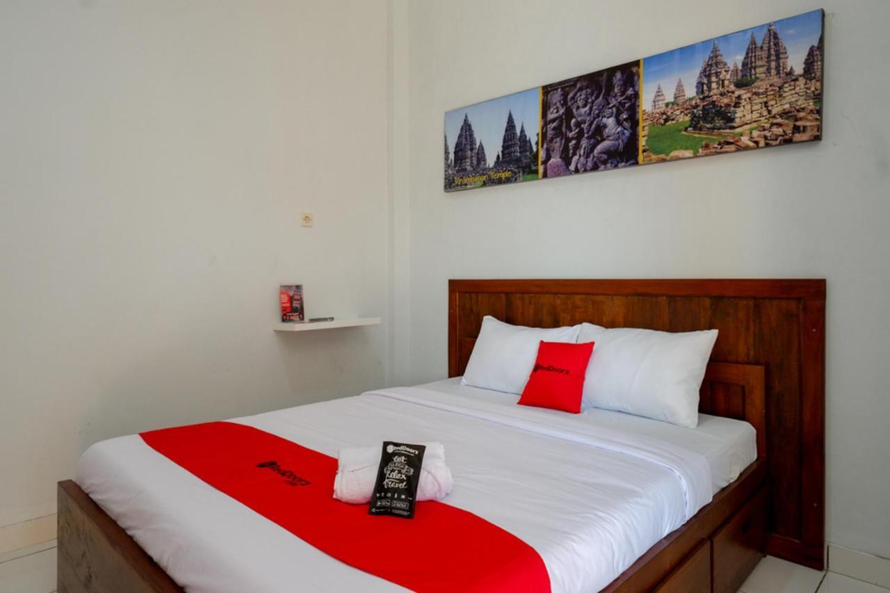 Reddoorz Near Padang Golf Adisucipto Potrojayan Exterior foto